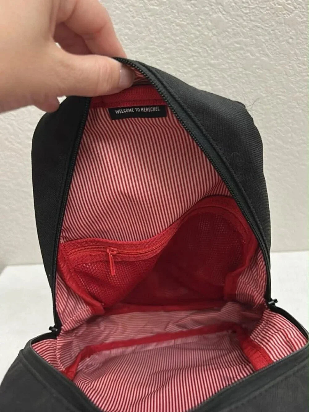 Herschel Supply Co Heritage Shoulder Crossbody Sling Bag 8L - Black
